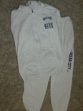 Men - Women Size Medium - Grey Ocean City MD Sweatpants & Jacket